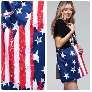 B121🇺🇸Classy+soft American flag towel doubles  as a bag2carry pool essentials